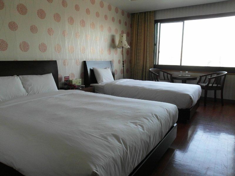 New Hilltop Hotel Seoul Exteriör bild