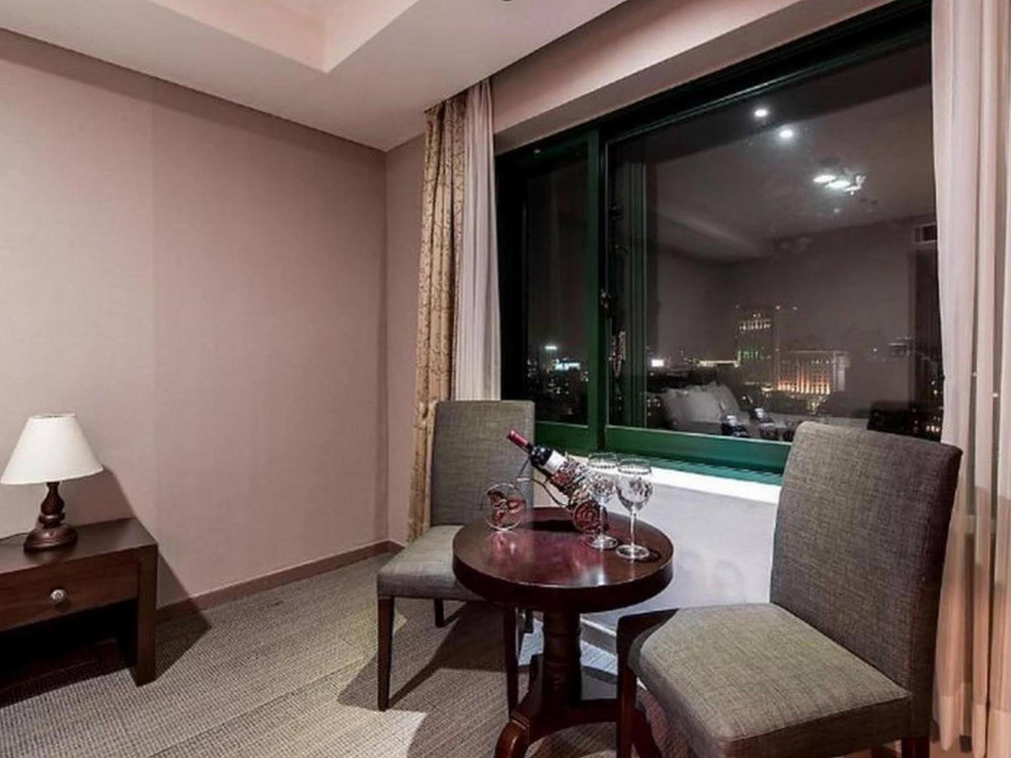 New Hilltop Hotel Seoul Exteriör bild