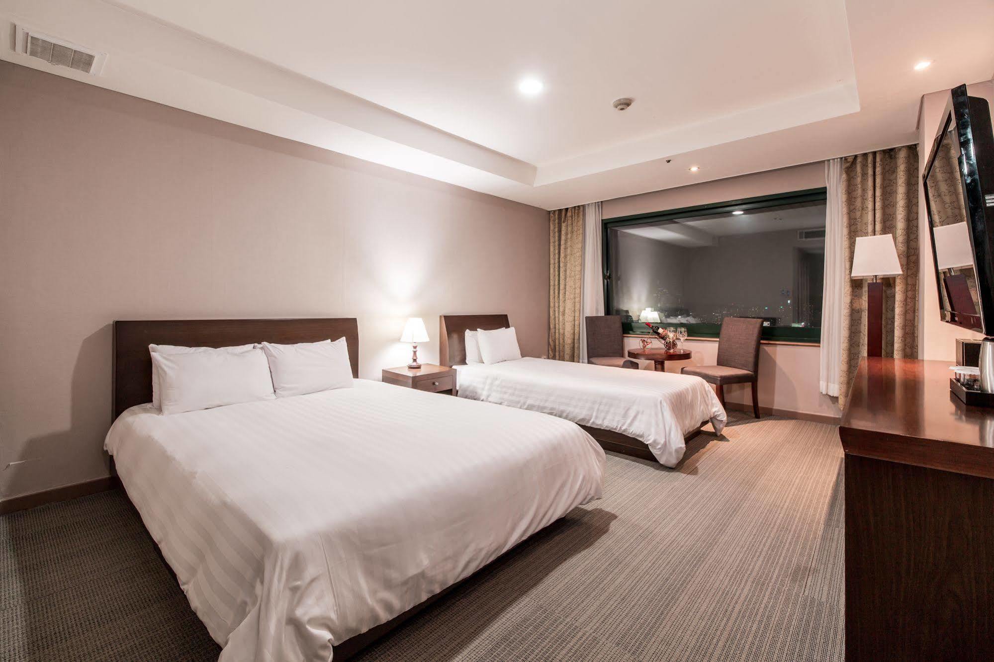 New Hilltop Hotel Seoul Exteriör bild